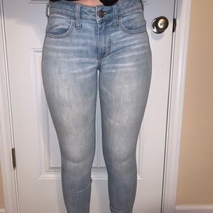 Light washed American eagle jeans